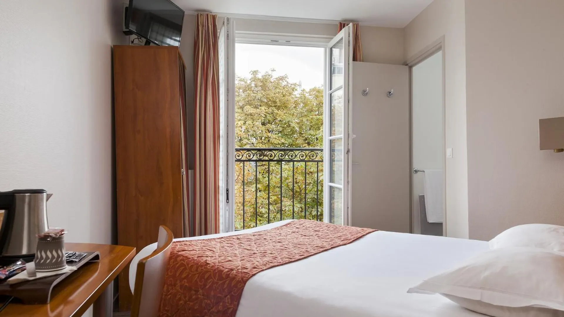 Timhotel Montmartre París